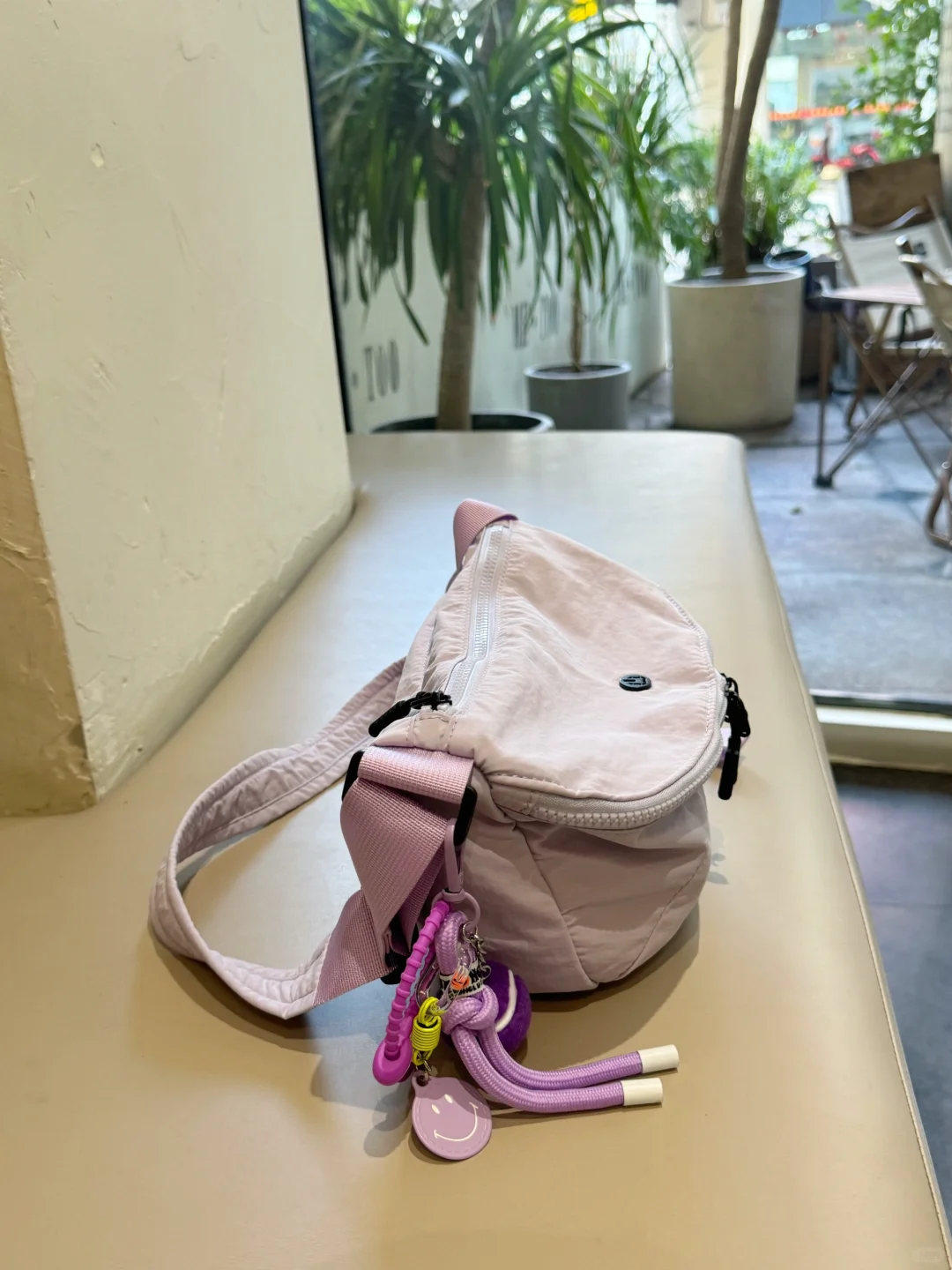 对对对！是浅浅浅紫色小马鞍包💜