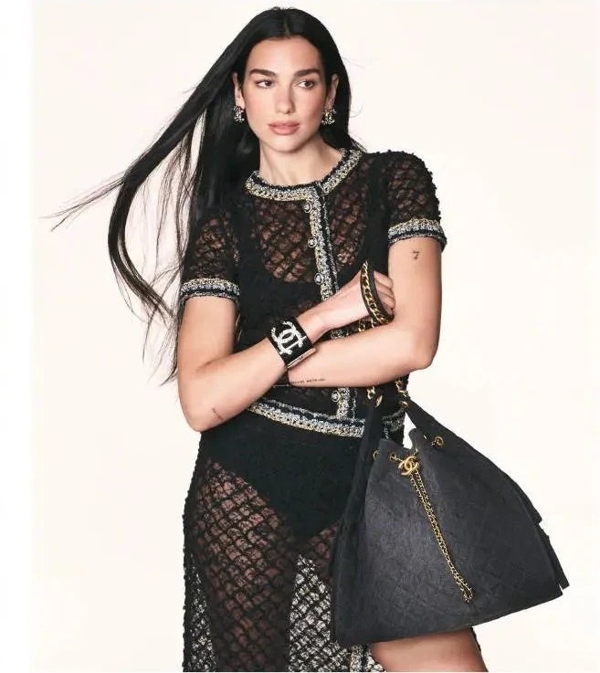 香奈儿2025手袋广告大片，JENNIE与Dua Lipa携手纽约街头，Gord