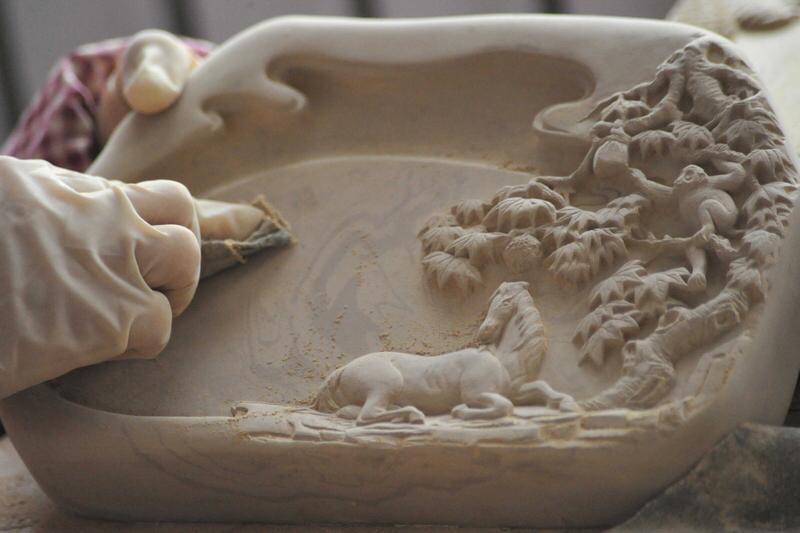 马年送祝福，想要有创意，可别再用那些陈词滥调啦。不妨结合当下流行文化，比如把祝福