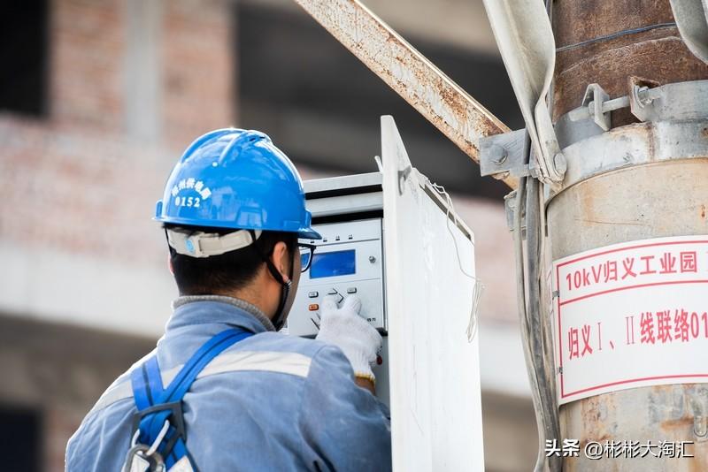 我选“自愈”。生活就像一场漫长的马拉松，总会遇到磕磕绊绊。工作上的压力、人际关系