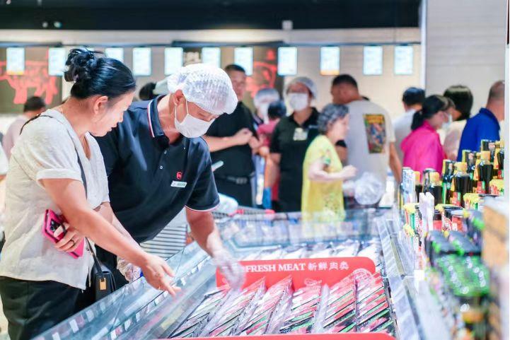 8月10日，拼多多App首页悄然上线“最快明天达”一级核心入口，品类覆盖水果生鲜