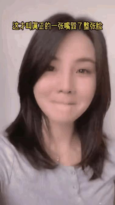 这嘴唇是被蜜蜂蛰了吧