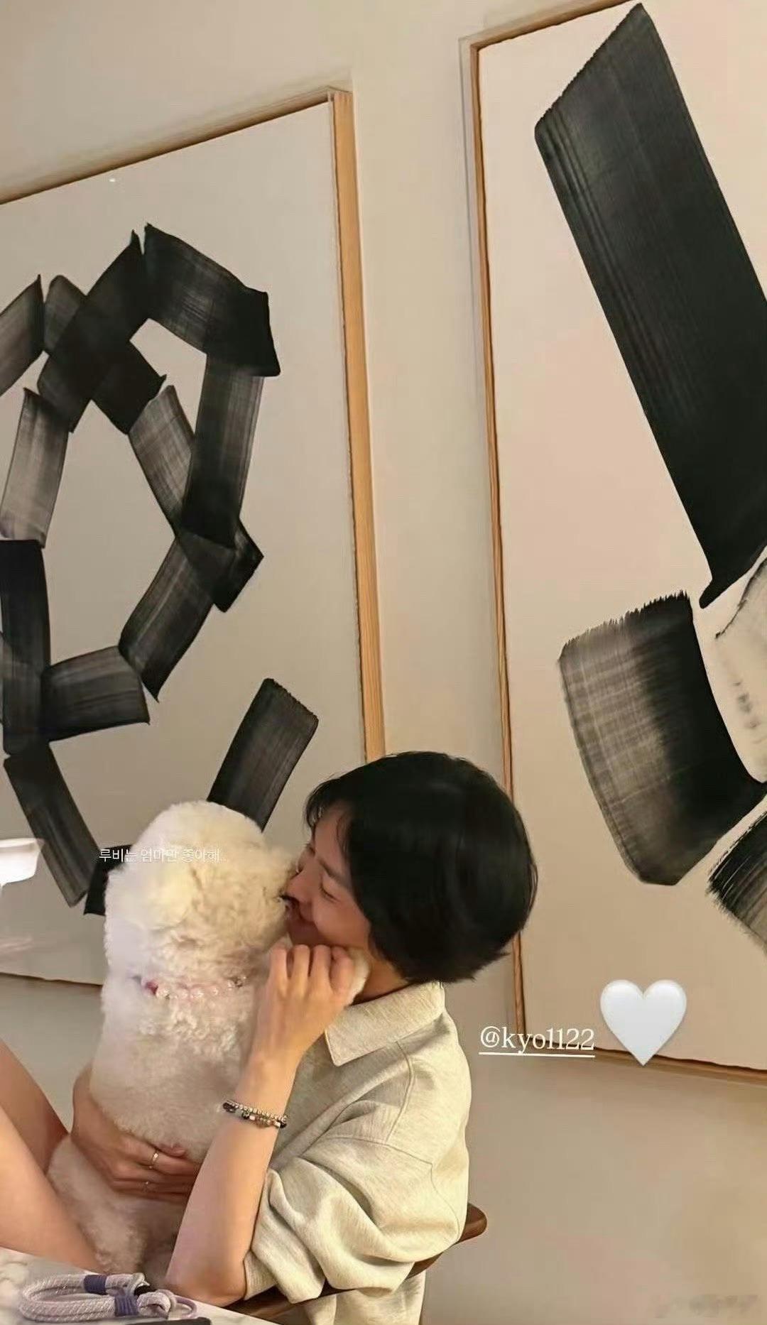 裴秀智和宋慧乔又约饭了 漂亮女人吃漂亮饭[哇][哇] ​​​