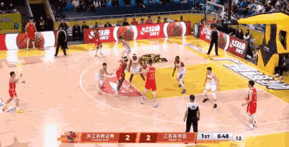 浙江浙商证券球星胡金秋的暴扣真是太精彩了！在今天浙江浙商证券主场迎战江苏肯帝亚的