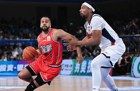 萨林杰：我们防守正在逐渐变好，我们会产生更好化学的反应