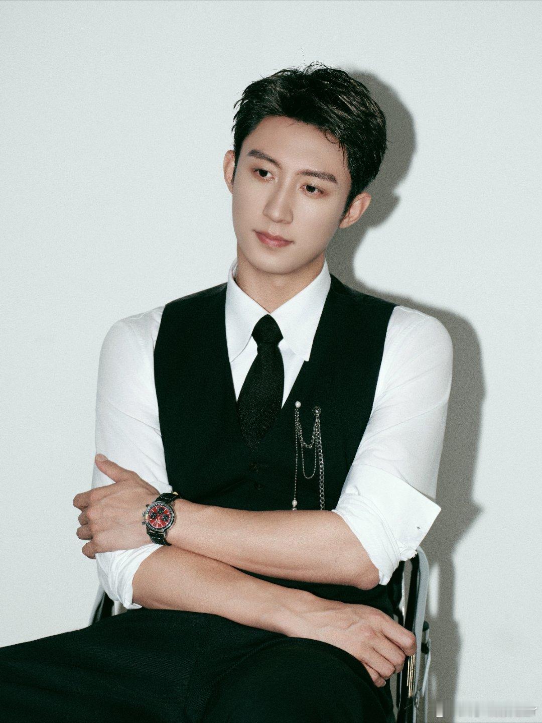 对接回应网传黄景瑜将减少工作 还好不是真的，反正我是真的希望黄景瑜能够多接点工作