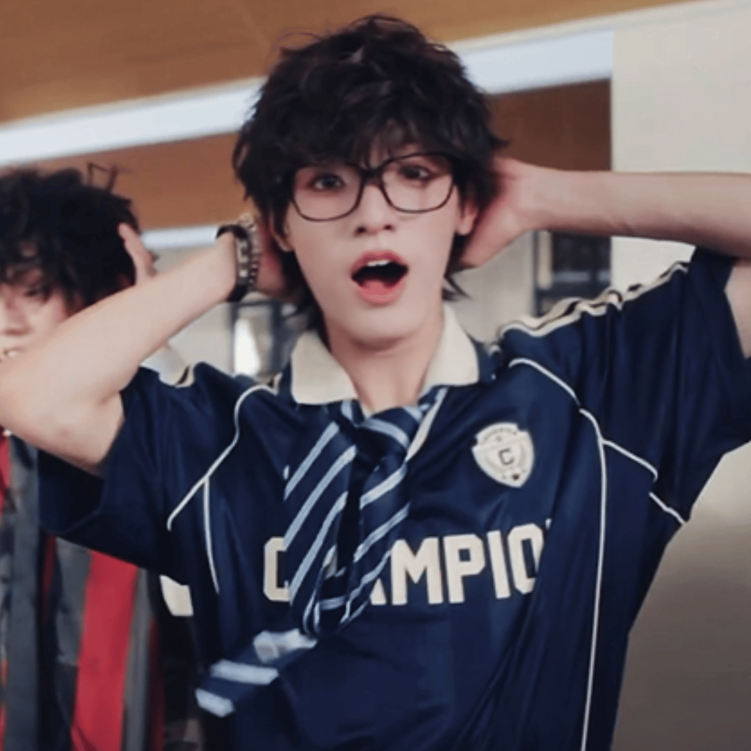 😮😮（震惊）（小狗抱头） 