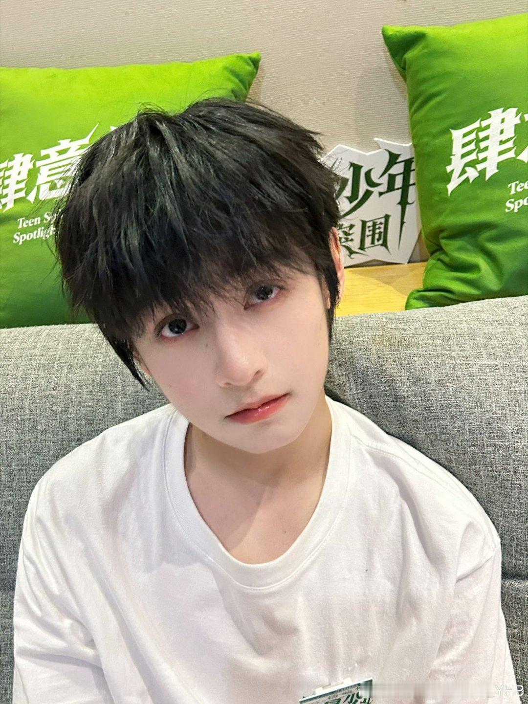 TF四代 快发突围时代峰峻竟还有如此绝色？李飞的摸骨大法是真有点东西，这小孩真的
