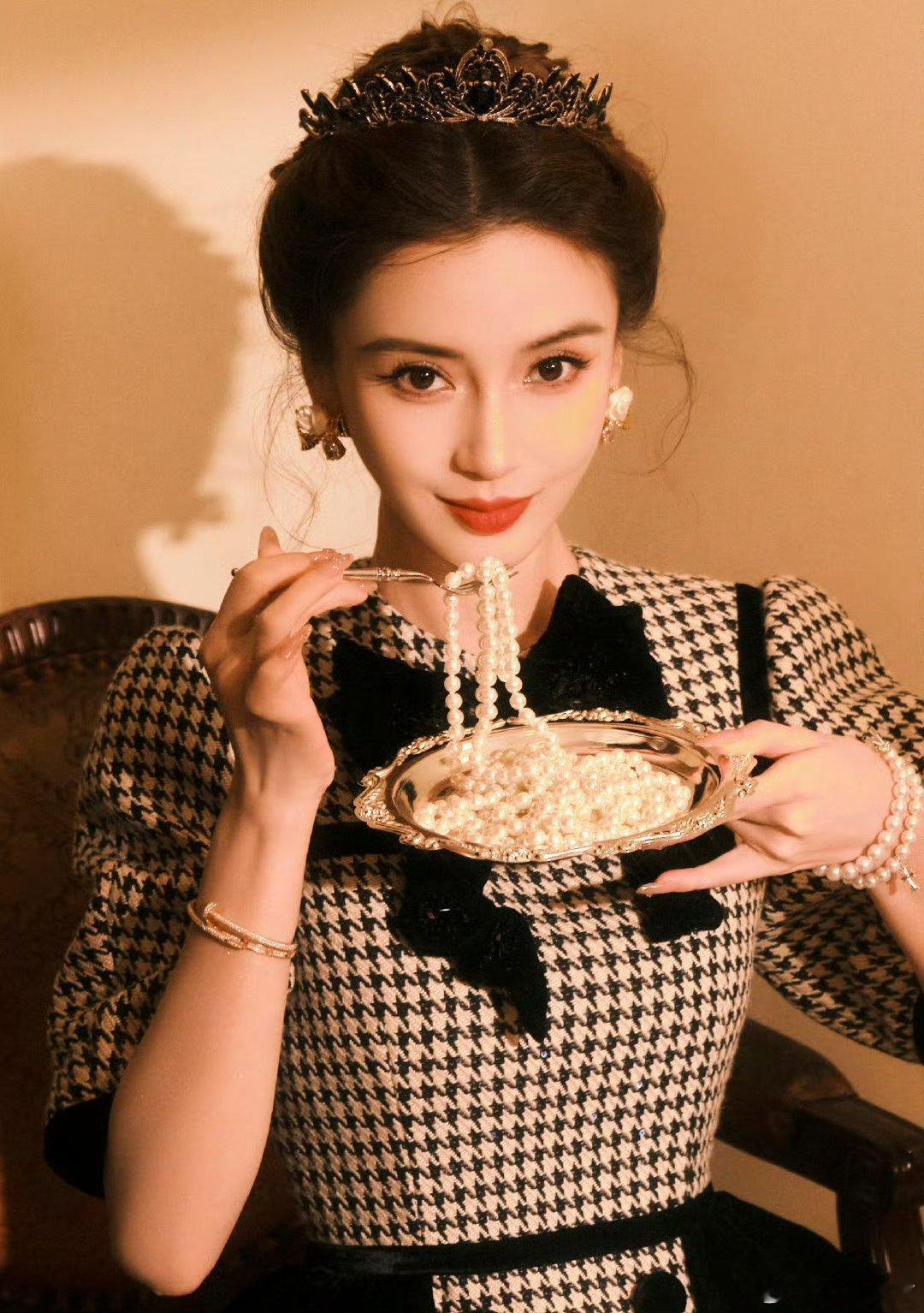 鼻妃真的要回宫了，超级期待angelababy