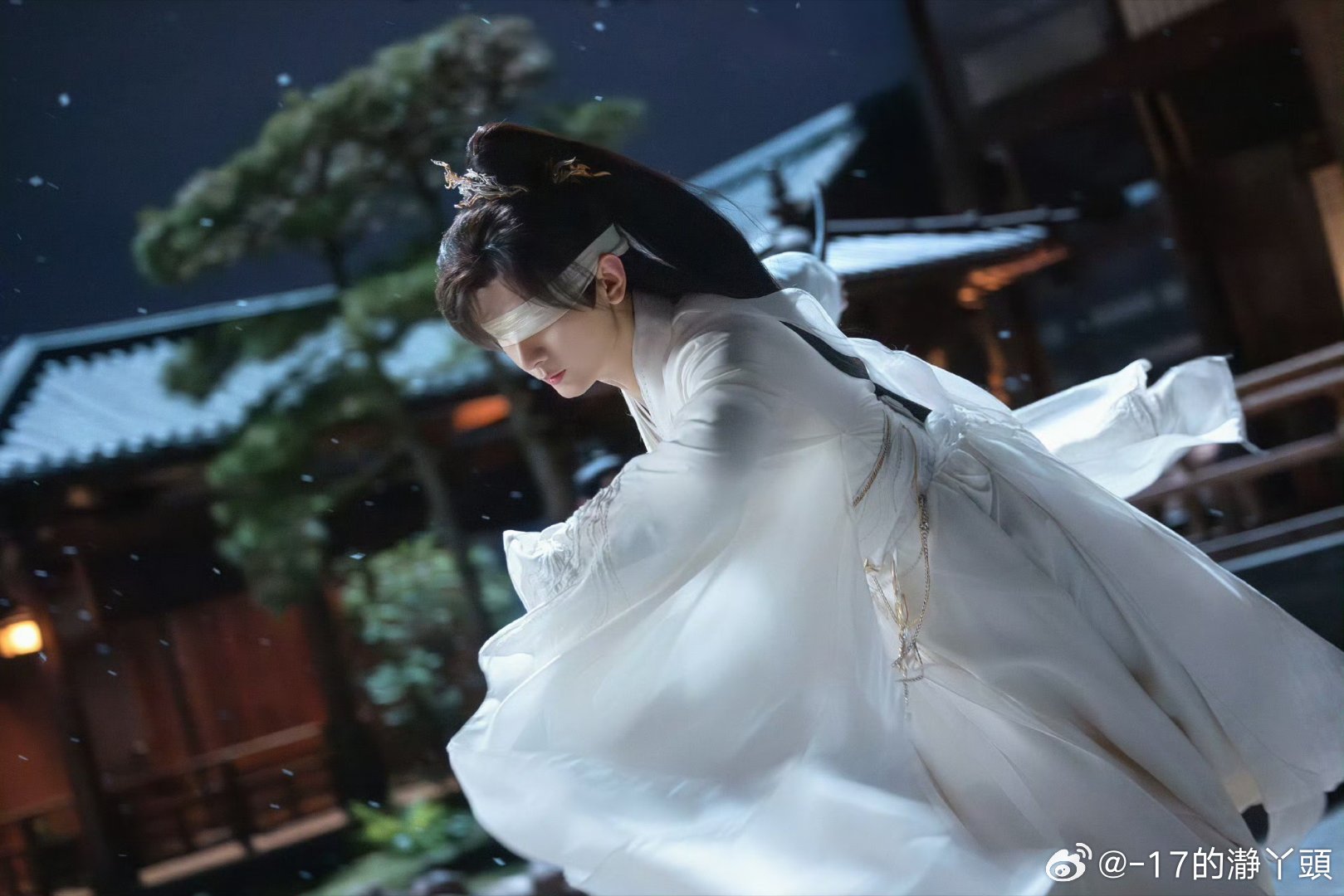 成毅两京十五日cy成毅朱瞻基你眨眼是蓬莲初开，你一笑是静海波澜，你开心，我便晴空