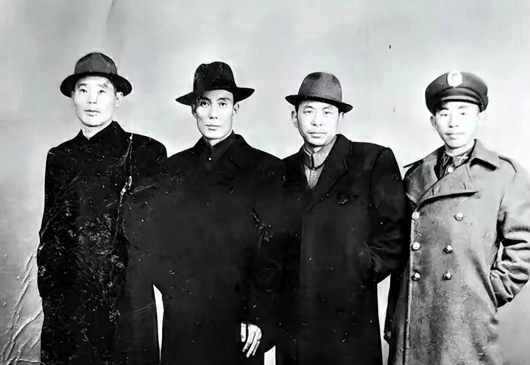 1934年，中央特科红队35人被一夜端掉，内鬼潜伏一年多，27名烈士宁死不屈共赴