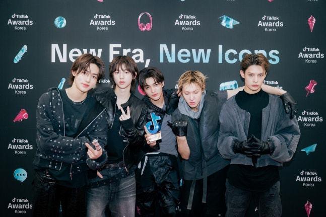 CORTIS在2025 TikTok Awards中获得“全球新人奖” ​​​