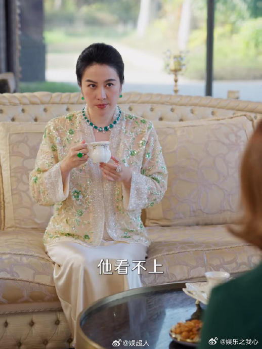 叶璇都演婆婆了刘晓庆还在演少女家人们，最近娱乐圈又有让人忍不住 “哇塞” 的事儿