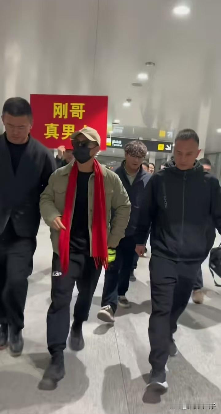 别再逼“鸽武缘”了
他是不会参加比赛为徒弟报仇的
因为这场比赛就是阳谋，无论输赢