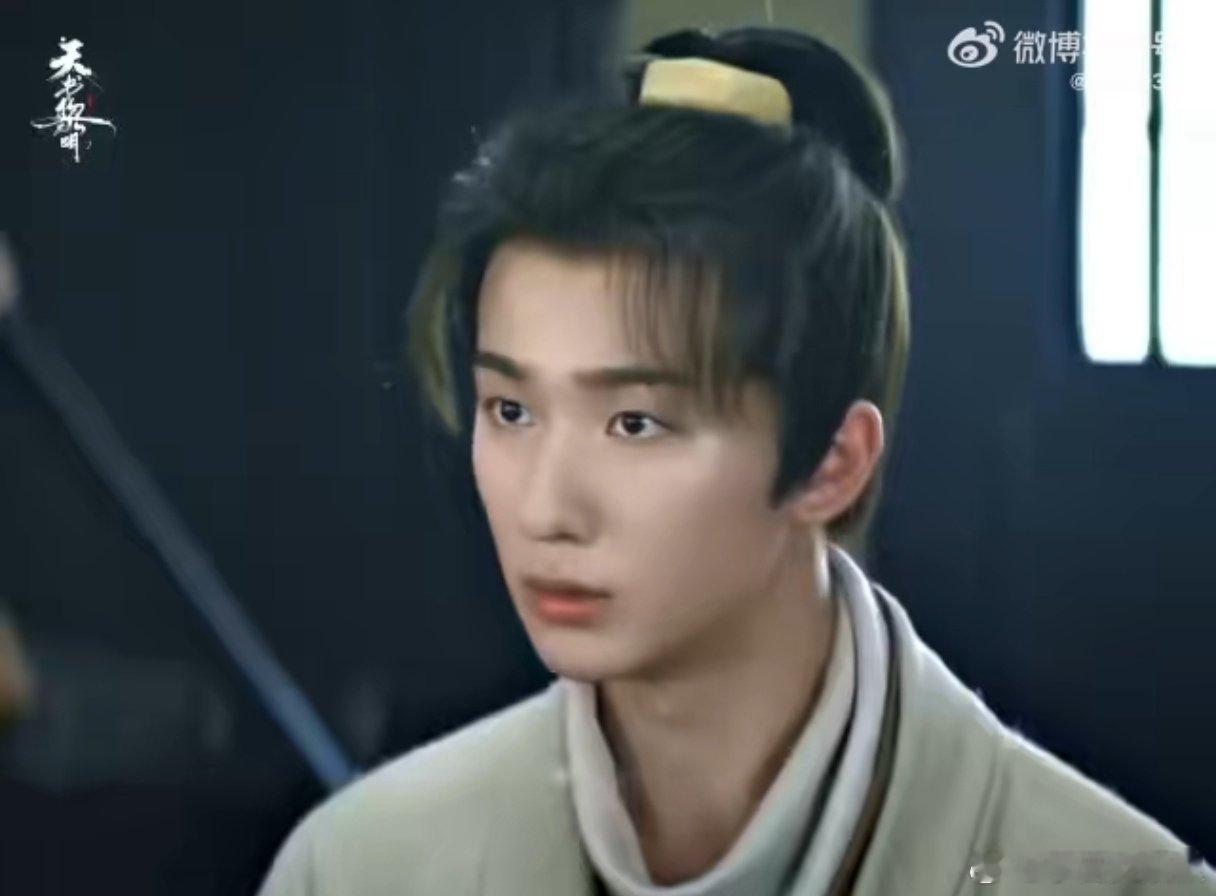 看李宏毅新剧以为倒霉熊又演了 李宏毅新剧角色符生，怕不是倒霉熊附体吧！本是不问世