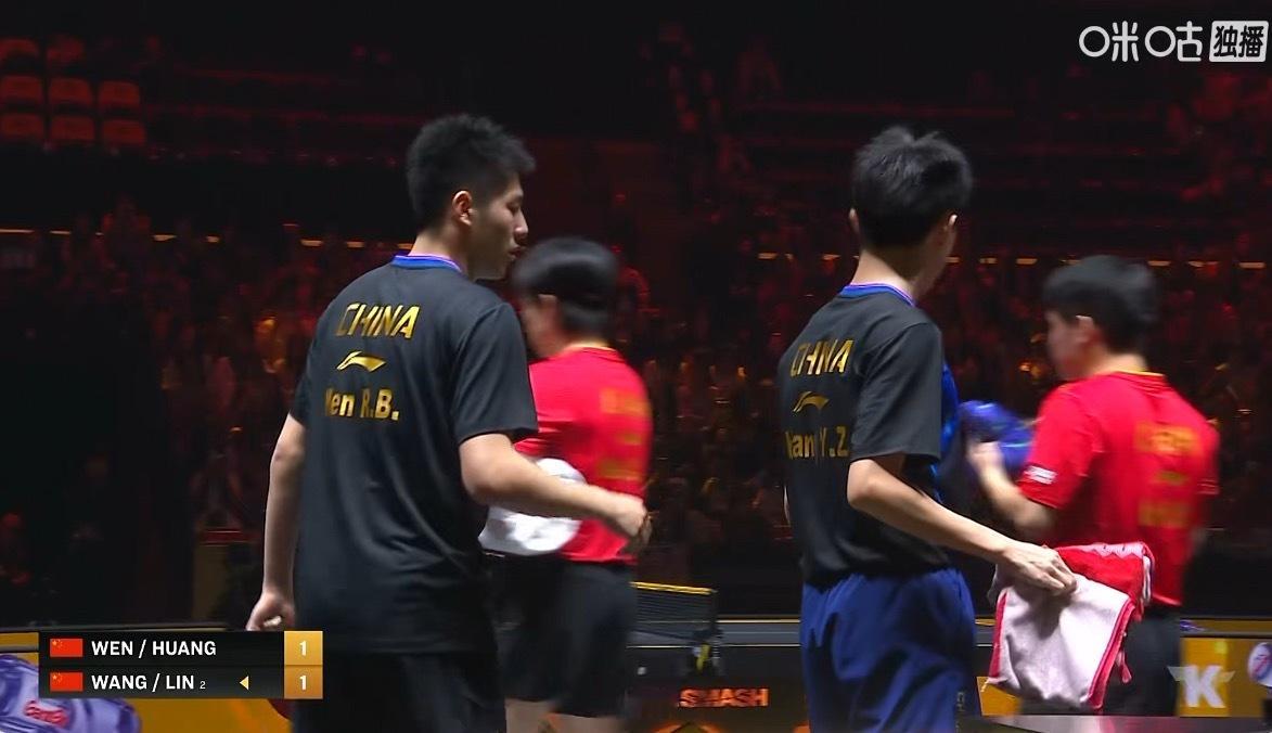 石头1-1油嘴小赢一把 以示尊重父亲[坏笑] ​​​