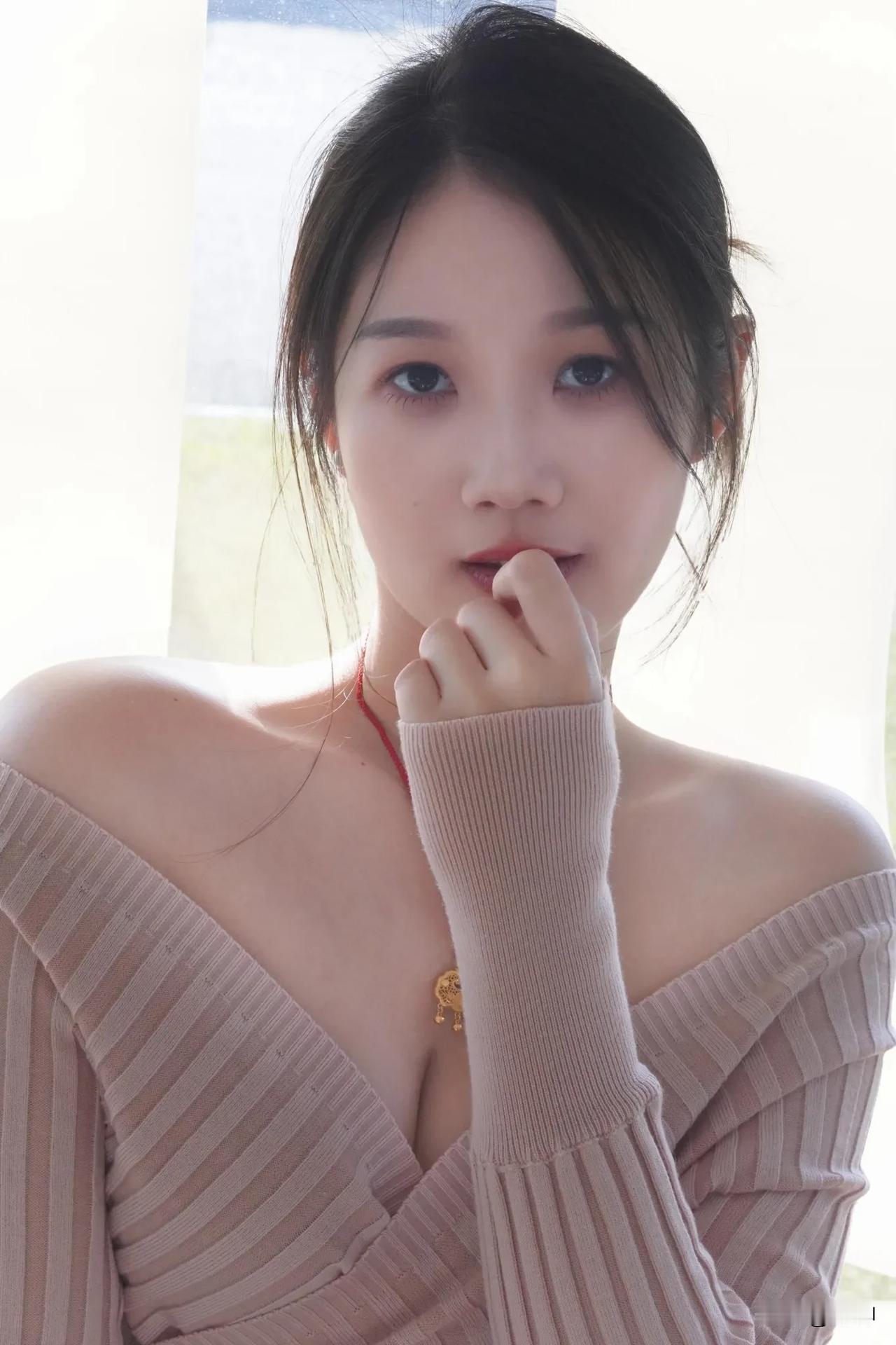 像我这样的女人
就是会有人
前仆后继来爱我的

女生负债是否比男生负债更容易还清