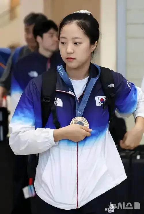第160微申裕斌：韩国乒乓球纯真小女生

小雅上片，必是精品，这期聊聊申裕斌！