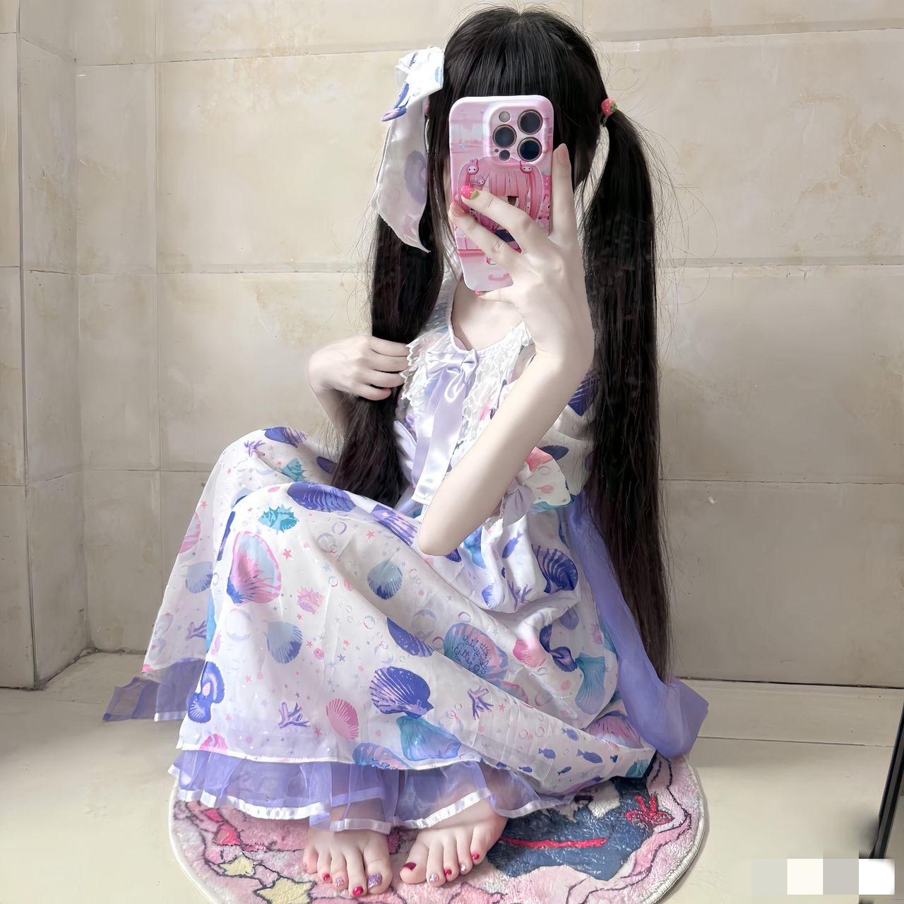 很羡慕身材娇小的女孩，她们能圆梦
我穿lo裙真的是灾难级表现，明明也认真减肥了但