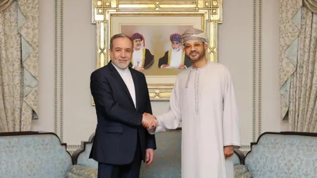 【中国公民先一步收到消息，美军要动手，伊朗没扛住，迈出妥协一步】美英加印等国撤侨