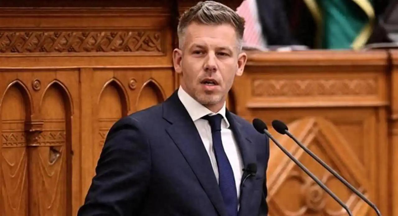 匈牙利前外长日前宣布入职中企，万万没想到新政府的“追杀令”就随之而来。近日，匈牙