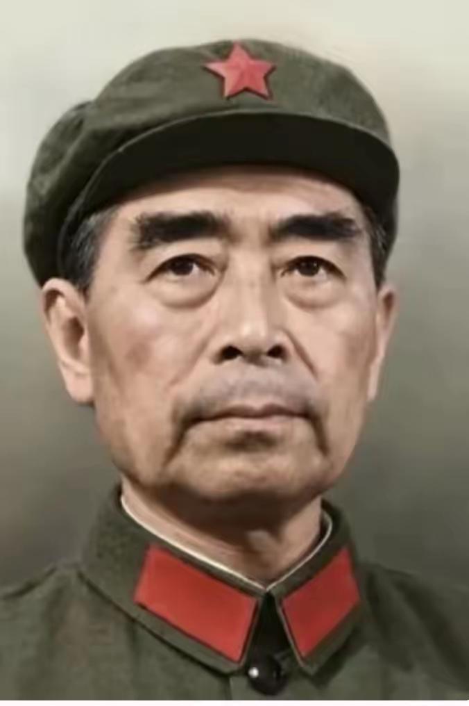 直到今天，只要提起周总理的名字，很多人心里依旧会泛起暖意与敬重，这份怀念早已不只