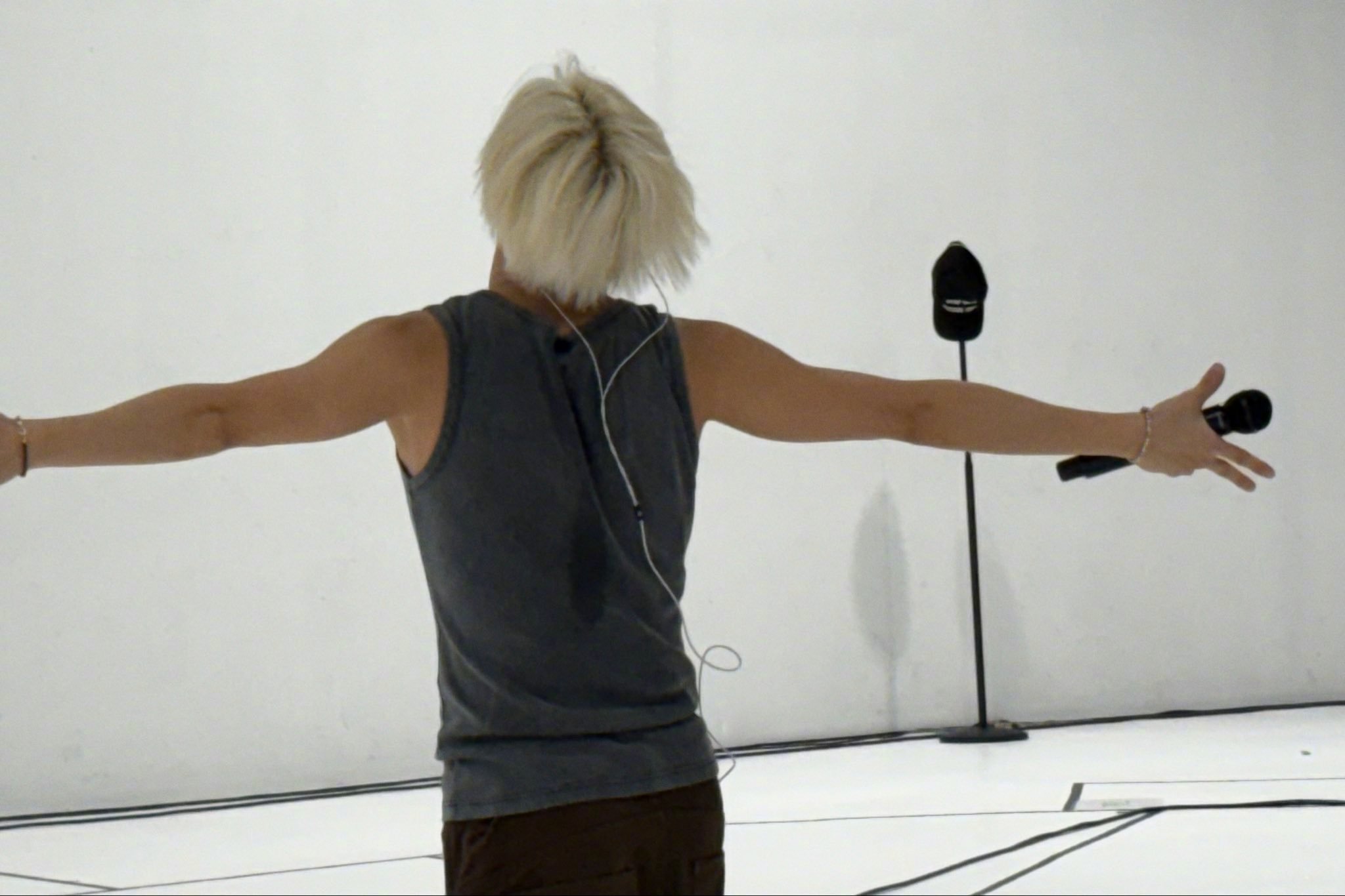 【Twi】TAEMIN Getting ready for <LiMiNaL>,