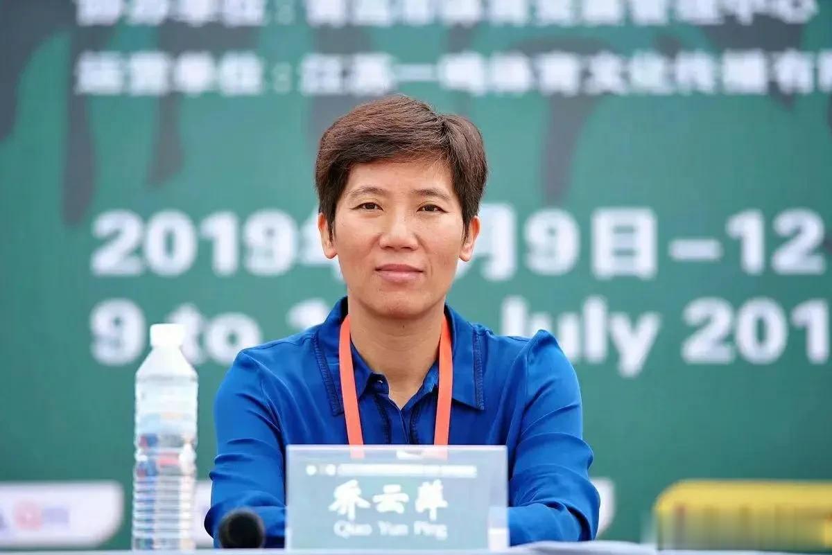 国乒球员遇到爱情后，选事业还是选爱情？姚彦爱上许昕后，为他退出国乒，刘诗雯和张继