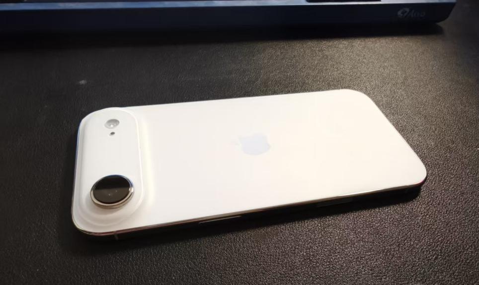 最近出手iPhone Air的同学还挺多的，大家都找到了这款机子的使用痛点了吗？