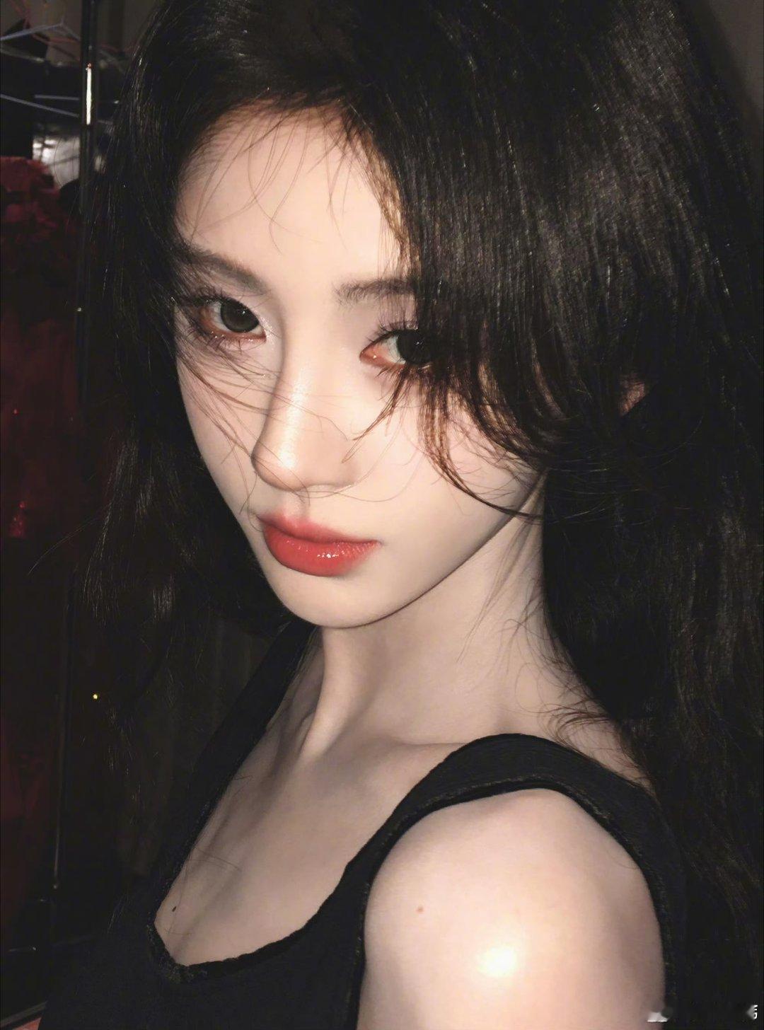 鞠婧祎  jjy鞠婧祎花间令 jjy鞠婧祎杨采薇“在某个不知名的角落许你岁岁平安