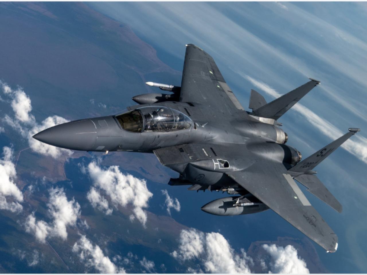 伊朗说击落美国战机应该是真的。今日科威特国防部称，多架美军战机当日上午坠毁，飞行