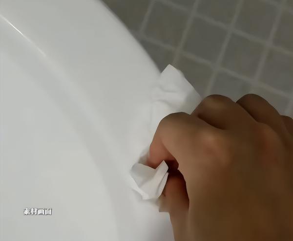 要是你，会选择离婚吗？
说出来你可能不信，就因为一个马桶圈，浙江这对夫妻过了十年