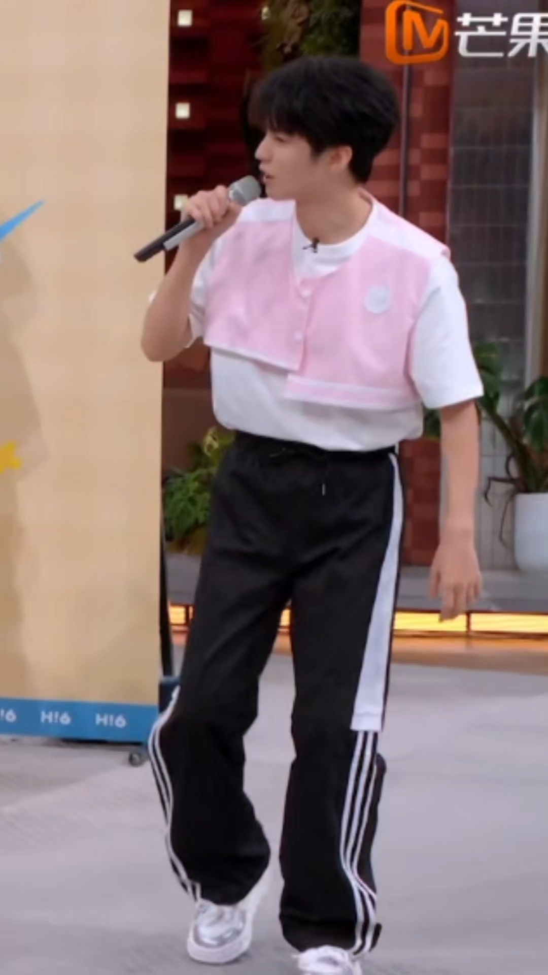 好娇。 
