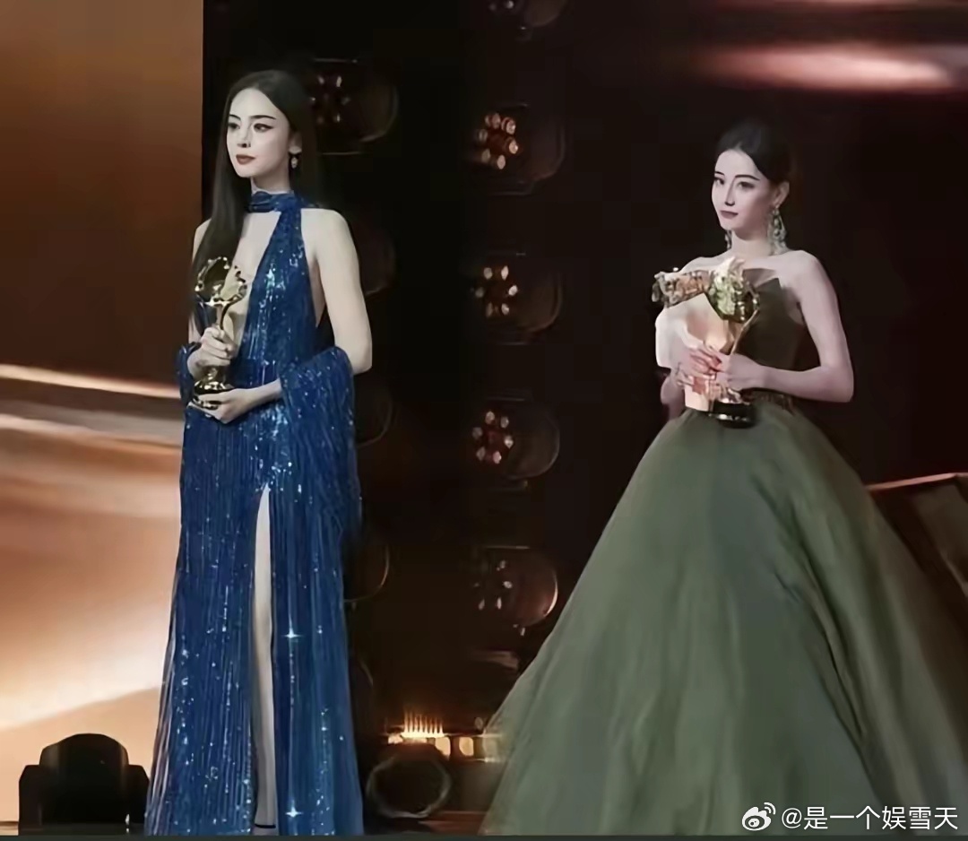 对比了一下迪丽热巴和古力娜扎我终于发现哪里不对劲了明明两个人都是高个子，而且体重
