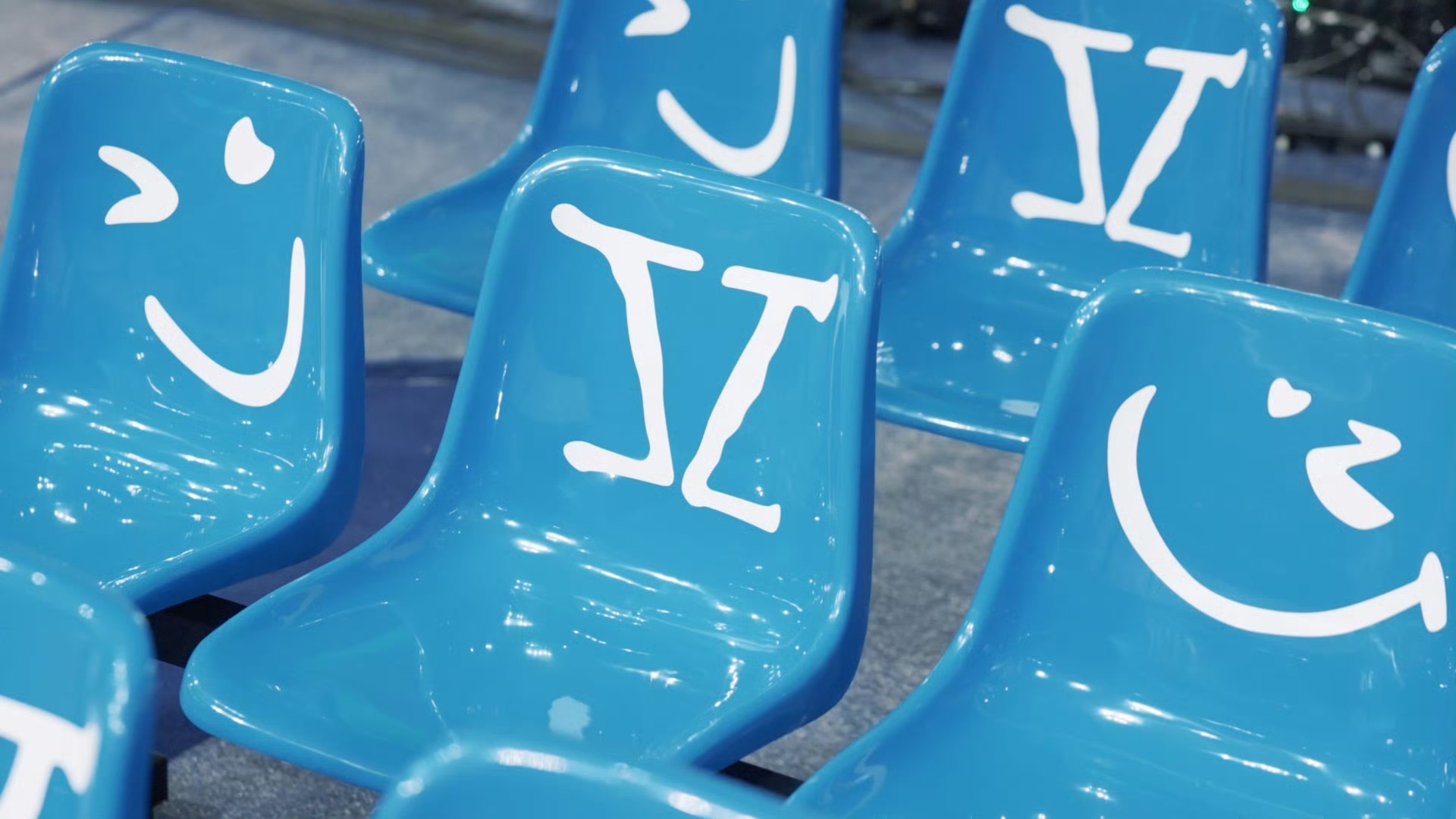 万人蹦迪现场实锤！张杰未LIVE巡回演唱会，嗨到根本停不下来张杰鸟巢演唱会玩不过