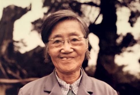 1960年，北大才女王承书狠心抛弃丈夫和孩子，从此音信全无。17年后，当看到满头