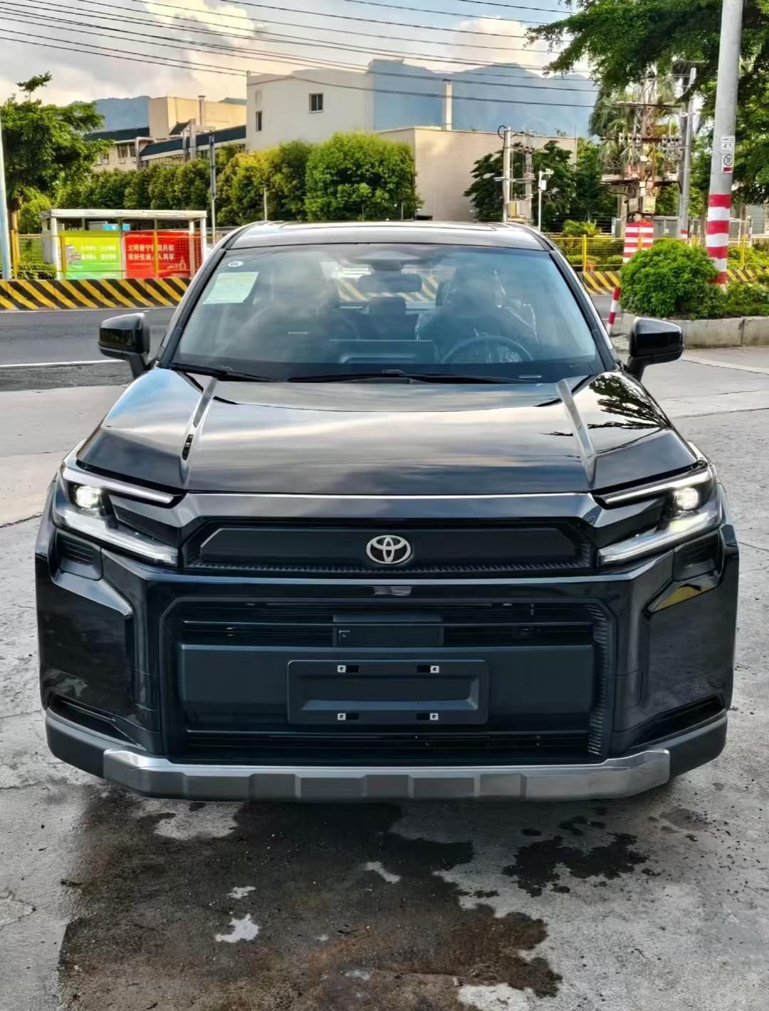 我深度试驾了2026款RAV4荣放双擎版，最直观的感觉就是这车开着特别“顺滑”。