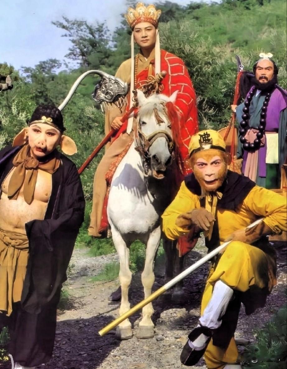 亲，那必须是86版西游记啊！
真的百看不厌，不管刷多少遍都不腻～
 
吃饭看、睡