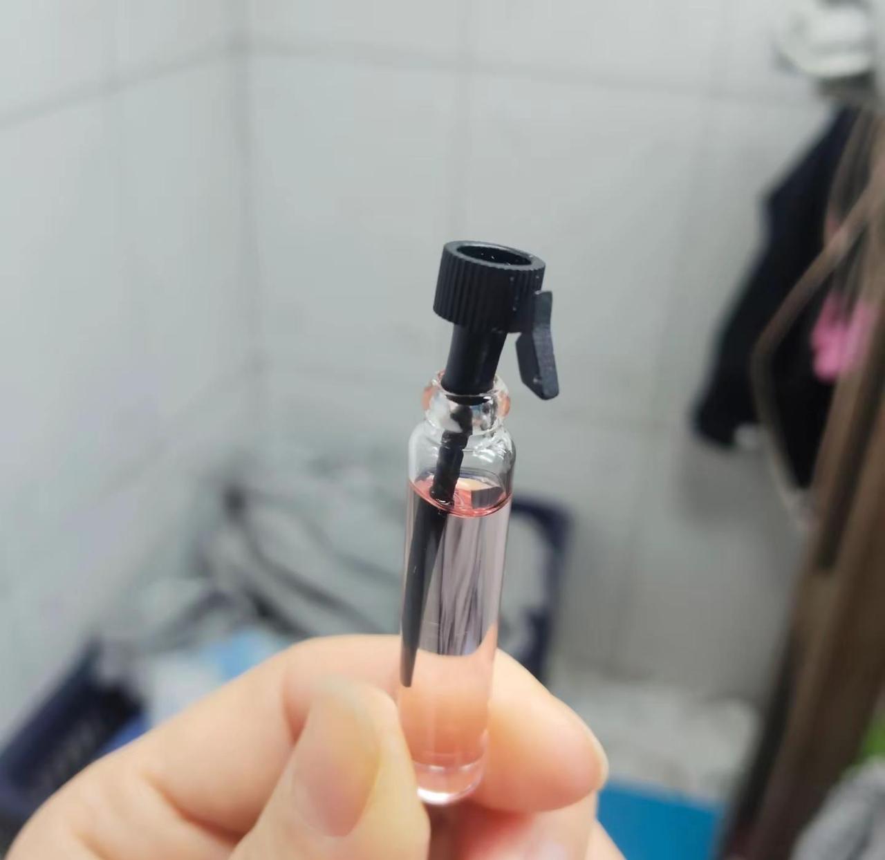 我说这是毒药会不会有很多人抢着要😂那么你们觉得会是什么呢？