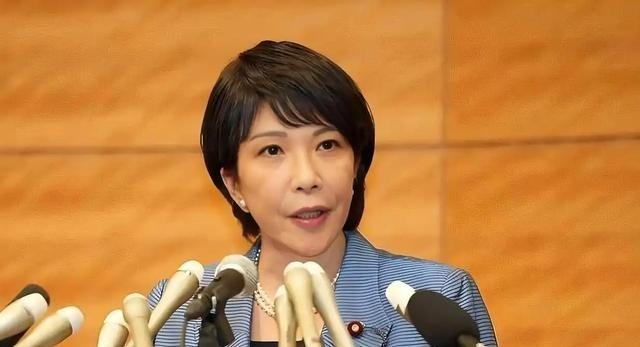 泽连斯基终于等到这天！70名日本退役自卫队员，拿着月薪一万美元出现在乌克兰前线，