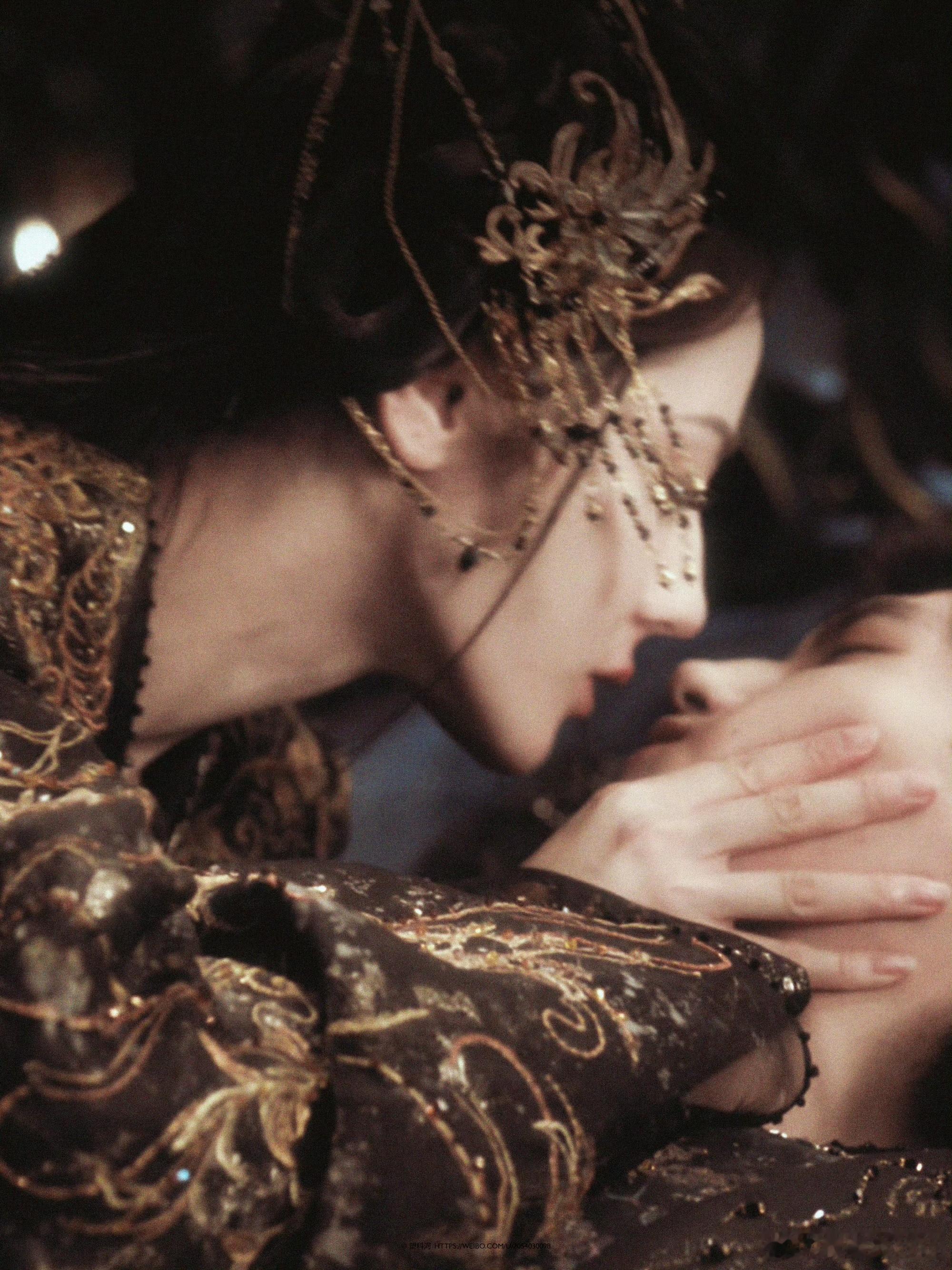 迪丽热巴说塑造角色是多面的迪丽热巴说陈飞宇第八集杀疯了热巴真的读懂了贺思慕！面对