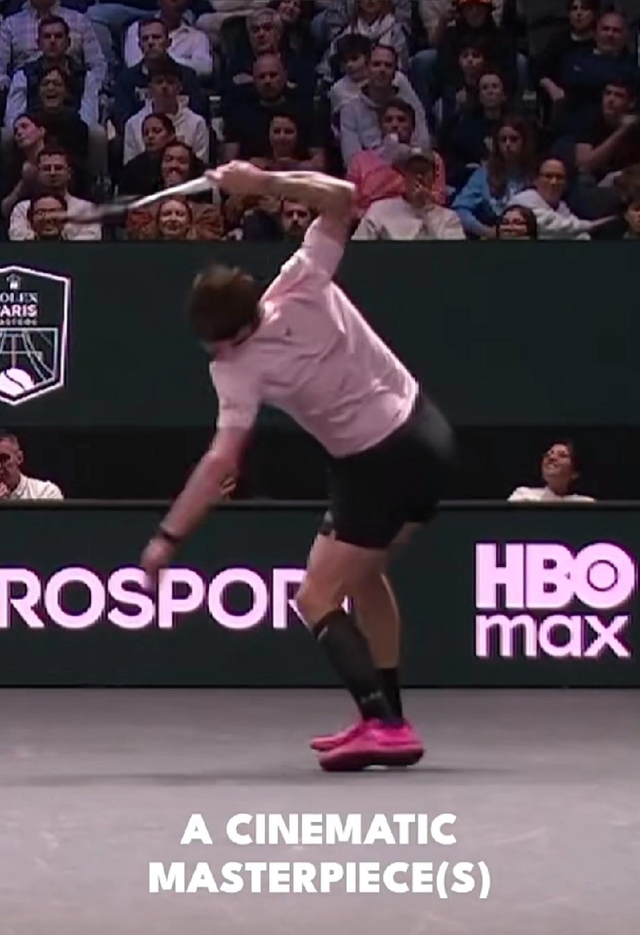 巴黎大师赛上，布勃利克给球员们打样，如何将一把碳纤维球拍砸个稀巴烂，如何砸出风格