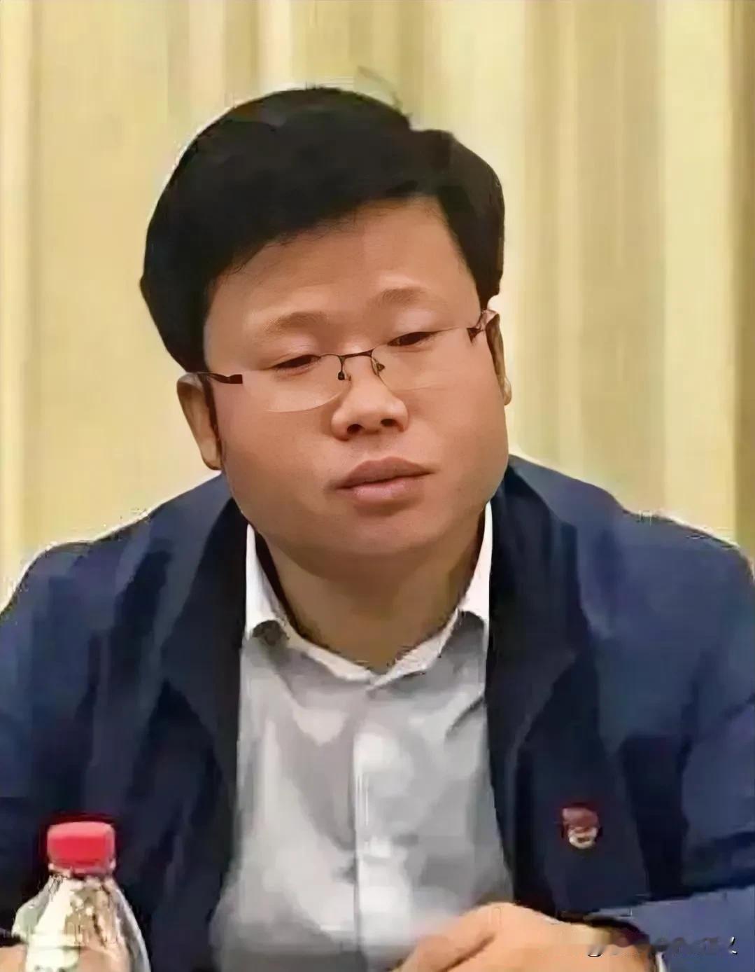 李秋平到底有没有受到处分，这个没有具体的信息看出来，因为没有看到后面的进一步通报