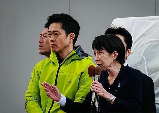 高市早苗“撤侨”戏码藏刀！解放军硬核护台海，红线碰必凉
 
东亚局势突变！中方刚