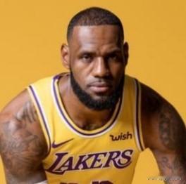 NBA常规赛拿到30000分以上别以为很轻松，历史上只有8人做到！
张伯伦——3