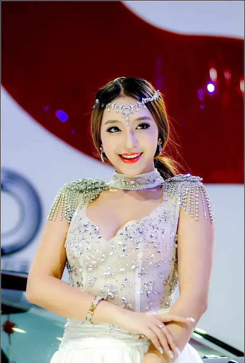 美女欣赏-美丽车模2024010501
肤白貌美大长腿
时尚、青春、活力、养眼…