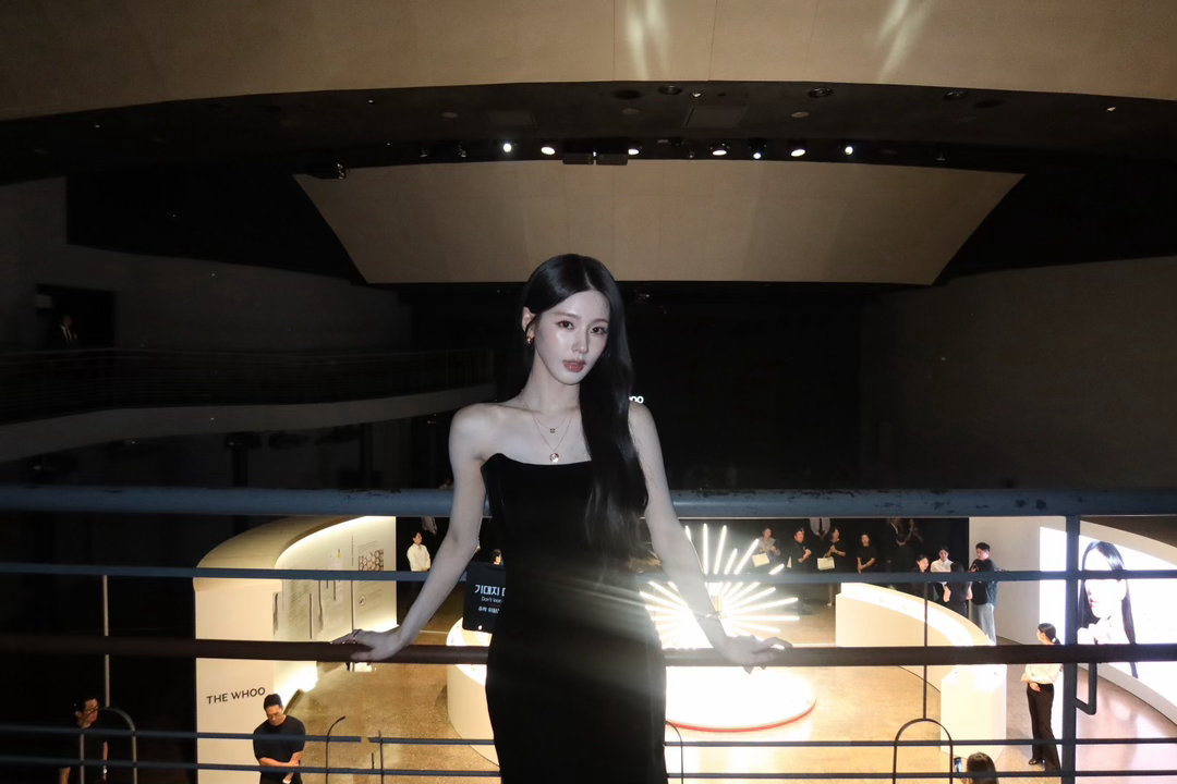 大白天的看见我主人了。 ​​​
