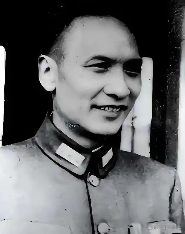 [微风]1949年12月，云南昆明。蒋介石从重庆发来密电，仅八字：“即行逮捕，就