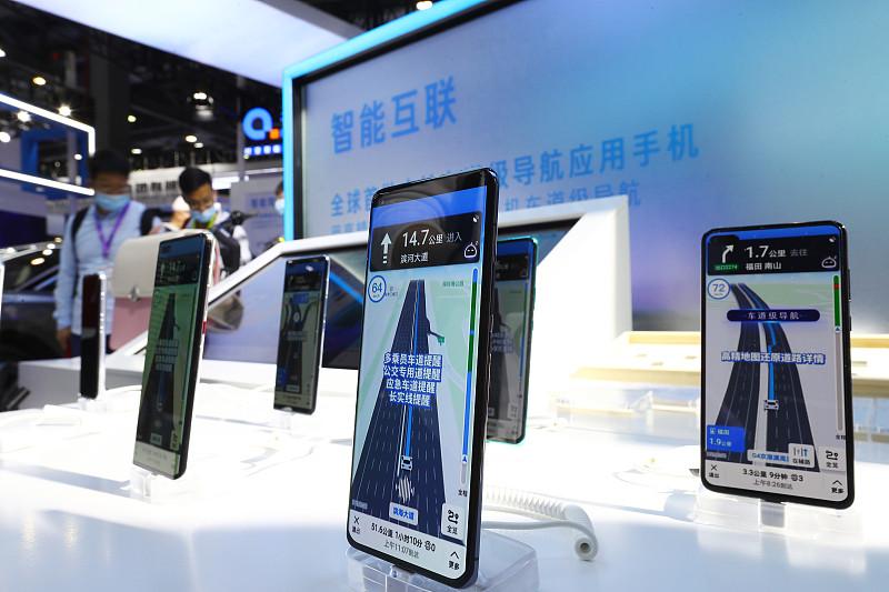 AI发展会让人类失去自主性吗？我觉得这得辩证看。
一方面，AI确实带来了便利。像
