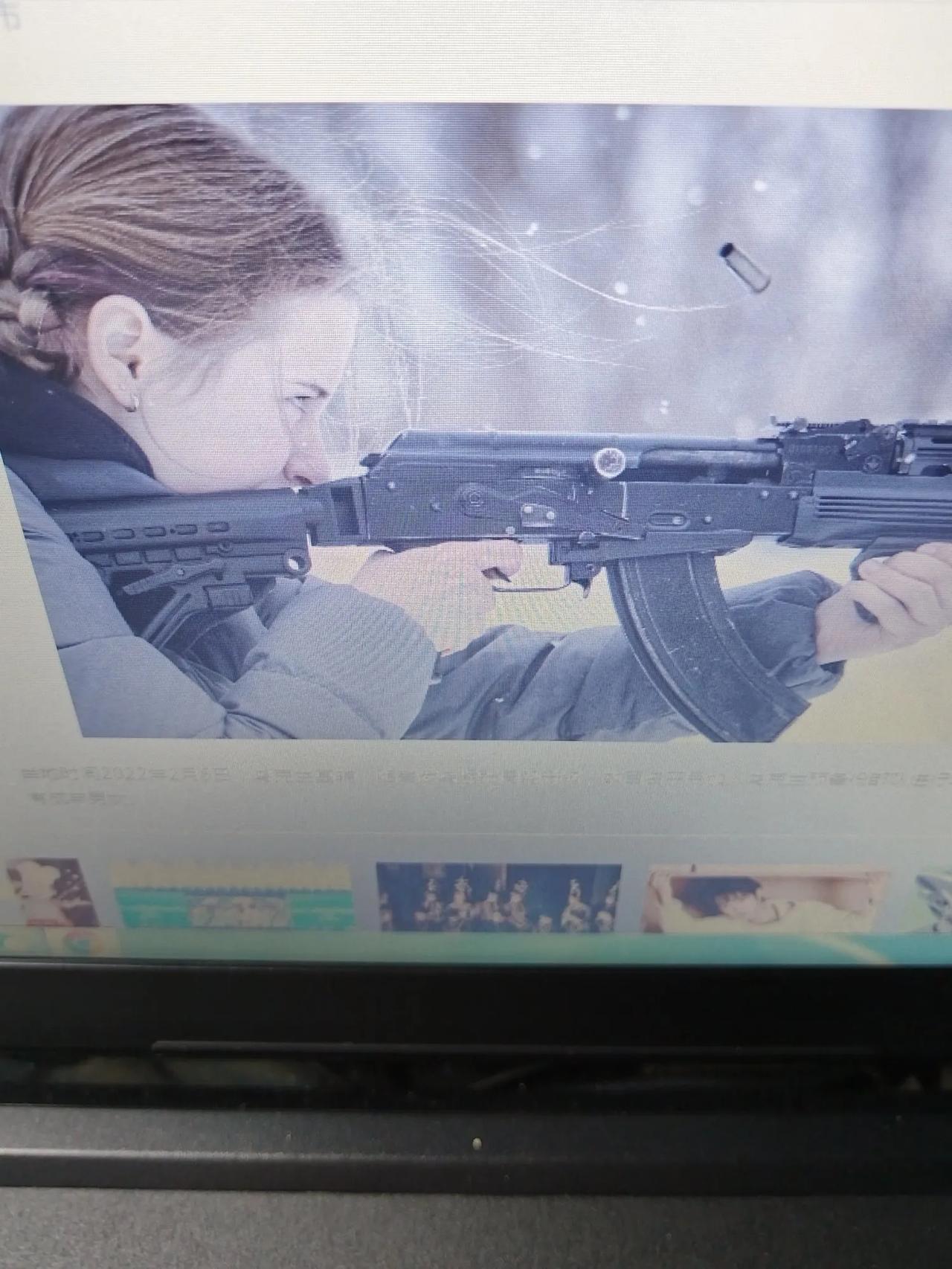 战争让女人走开
看乌克兰🇺🇦美女练习射击